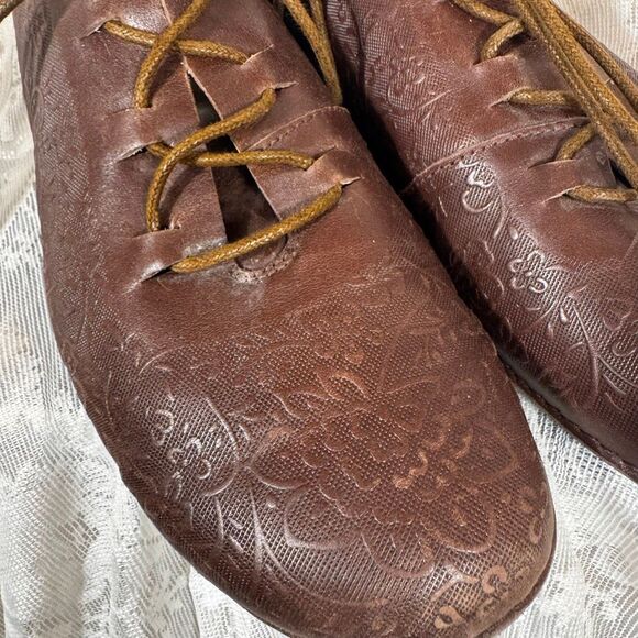 Oxfords_&_Derbys